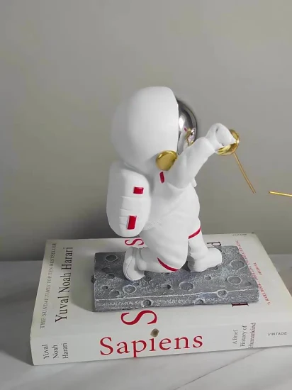 Modern Creative Office Desk Decoration Crafts Astronaut Statue Figurines Home Decor